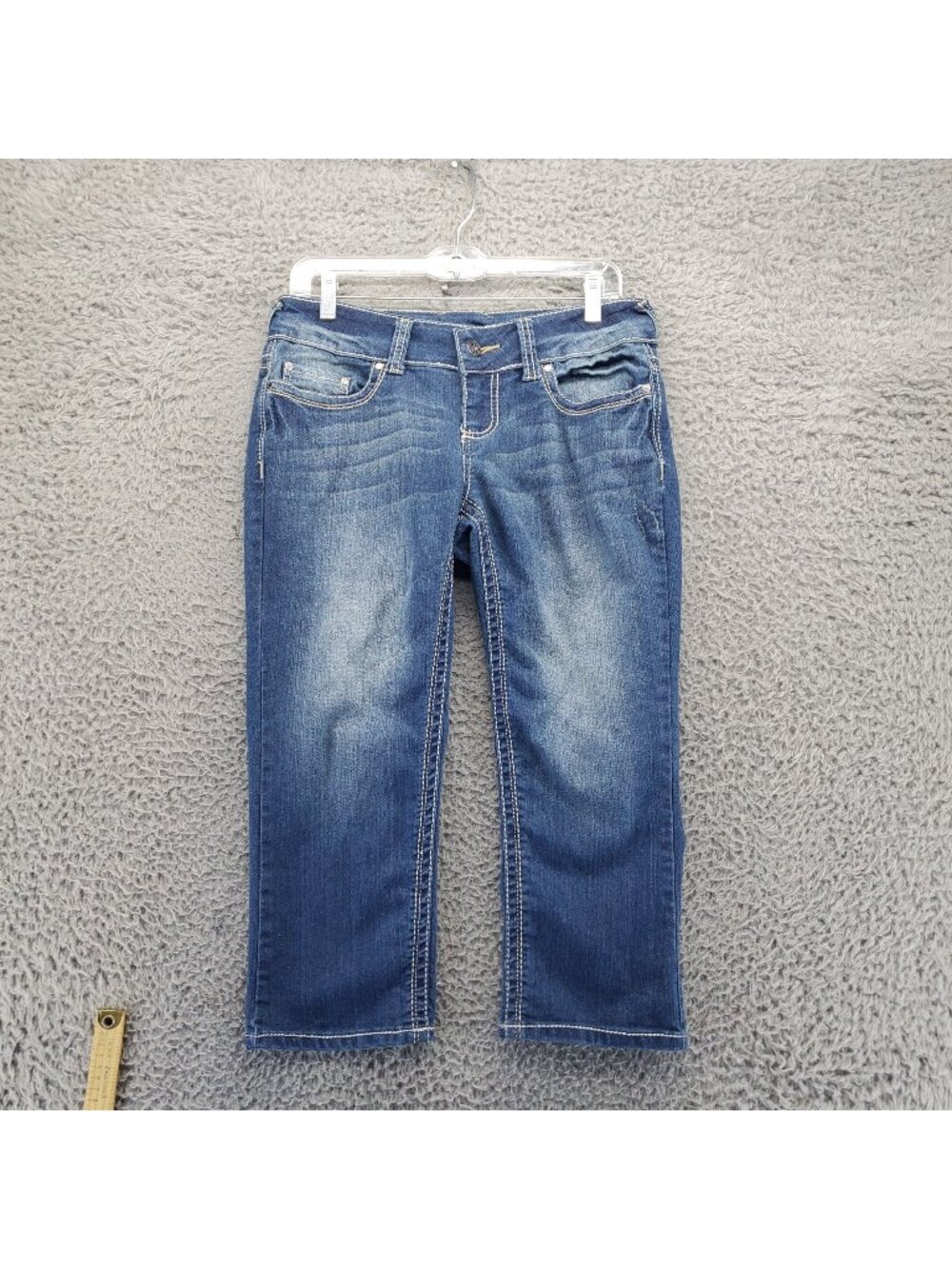 Maurices Jeans Womens 3/4 Blue Stretch Denim Mid Rise Capri